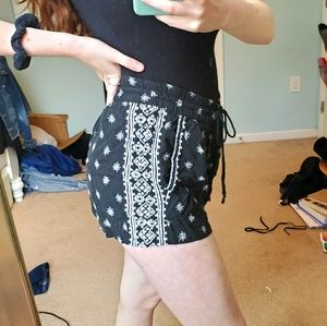 Boho black and white shorts